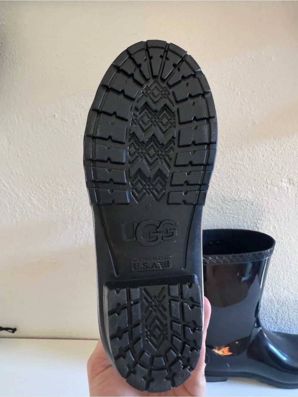 UGG Sienna Waterproof Rain Boots Black Glossy Size 7